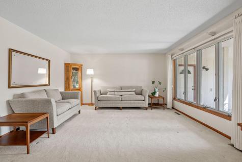 6708 W 82nd Street Bloomington MN 55438
