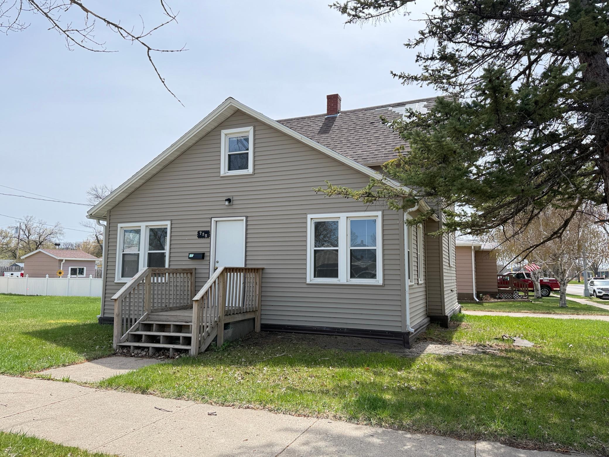755 4th Street SW Valley City ND 58072