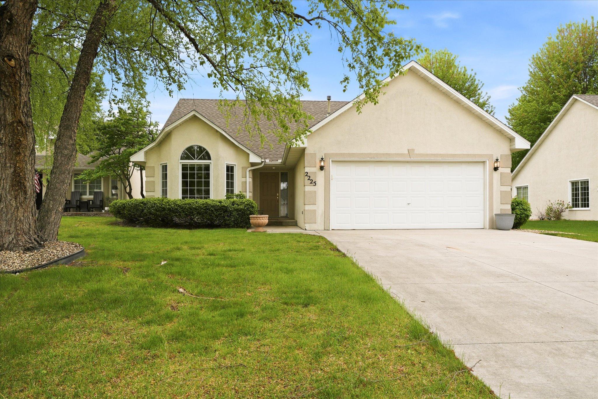 2225 Wight Bay Brooklyn Park MN 55443