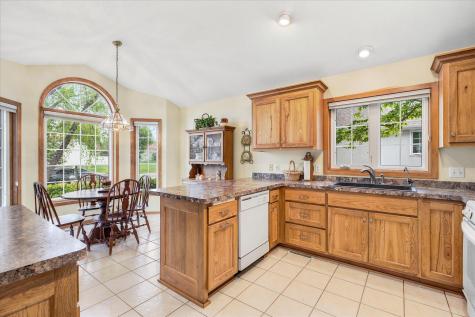 2225 Wight Bay Brooklyn Park MN 55443