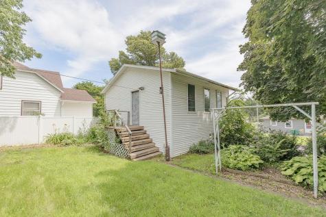902 White Street Jackson MN 56143