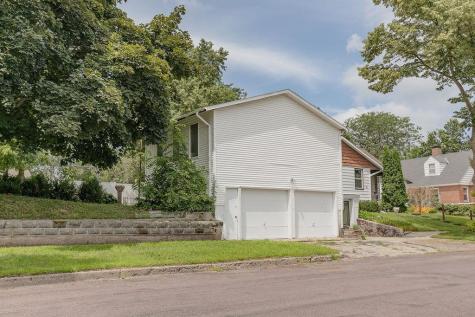 902 White Street Jackson MN 56143