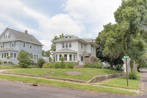 902 White Street Jackson MN 56143