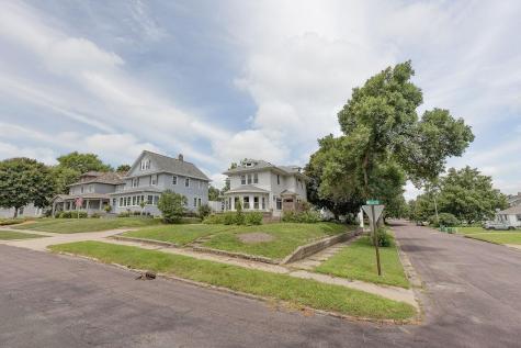 902 White Street Jackson MN 56143