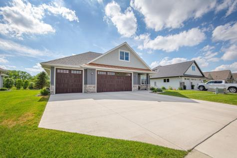 104 Dancing Waters Circle Mankato MN 56001