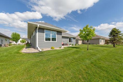 104 Dancing Waters Circle Mankato MN 56001