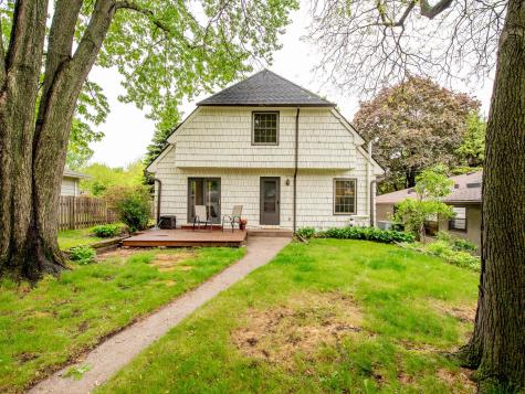 598 Clifford Street Saint Paul MN 55104