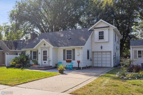 1439 10th Street S Fargo ND 58103