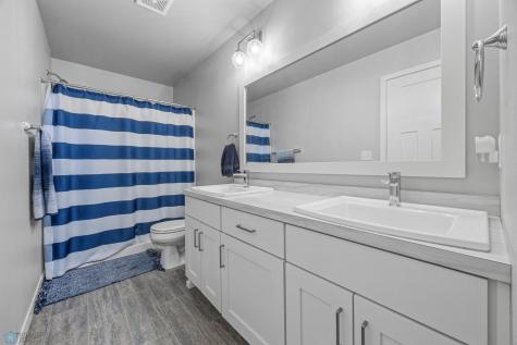 5894 58th Avenue S Fargo ND 58104