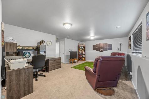 5894 58th Avenue S Fargo ND 58104