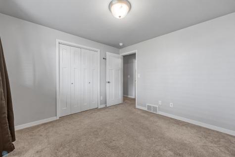 5894 58th Avenue S Fargo ND 58104