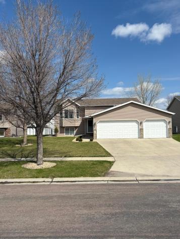 4357 46th Avenue S Fargo ND 58104