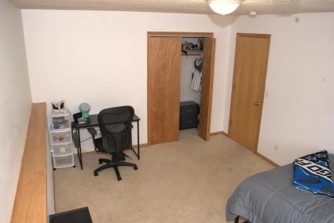4357 46th Avenue S Fargo ND 58104