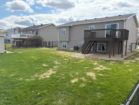 4357 46th Avenue S Fargo ND 58104