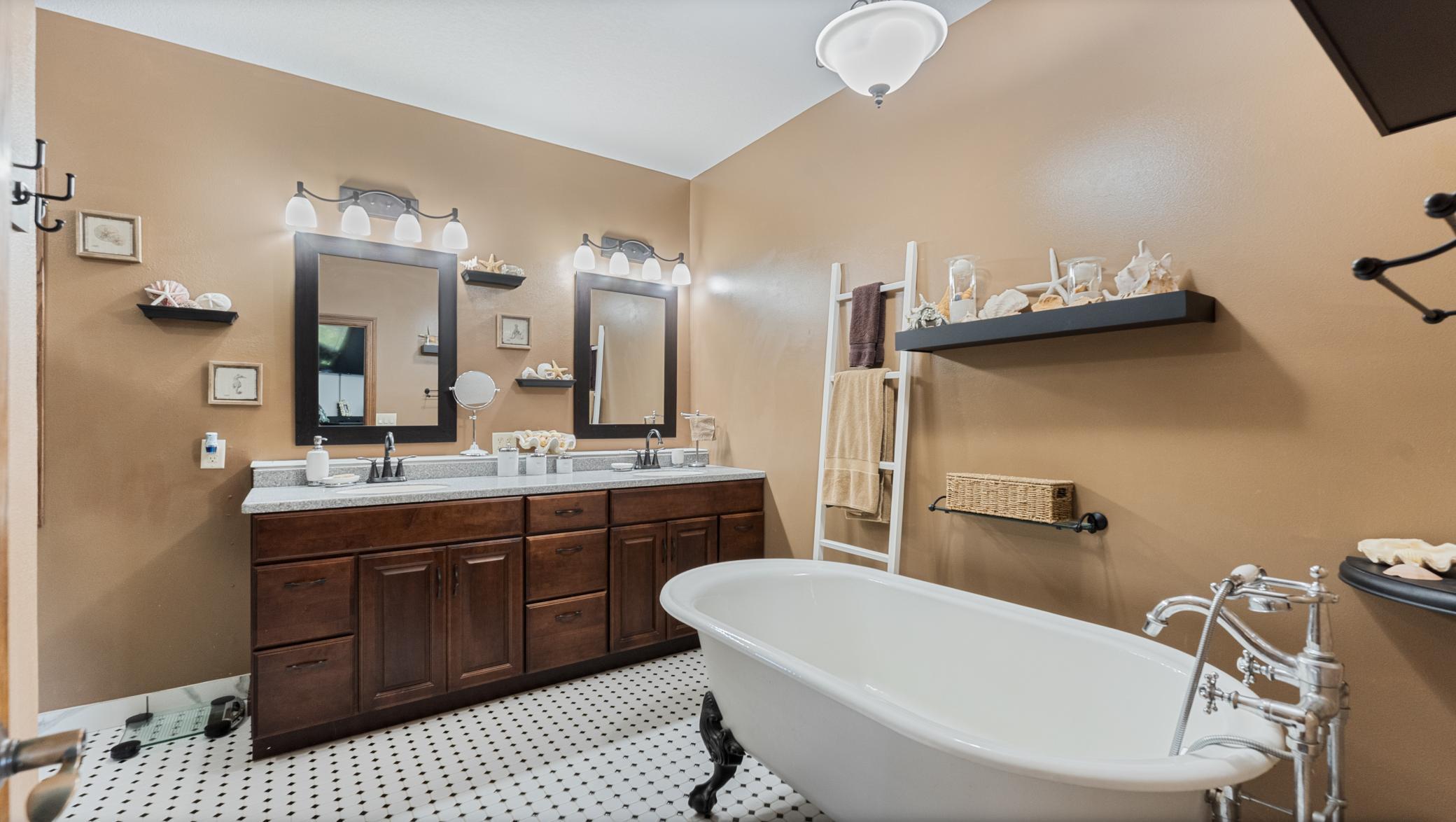 3191 Crestwood Drive NE Alexandria MN 56308