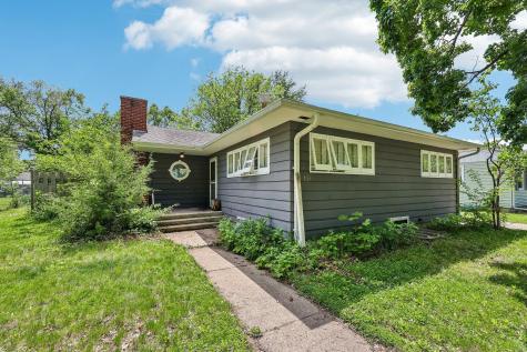 113 Central Street Le Sueur MN 56058