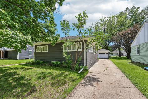 113 Central Street Le Sueur MN 56058