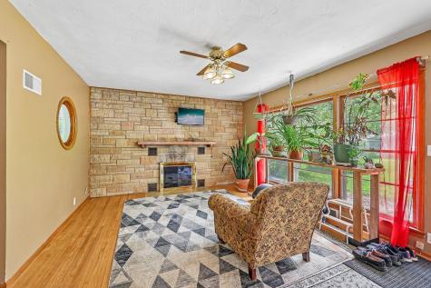 113 Central Street Le Sueur MN 56058