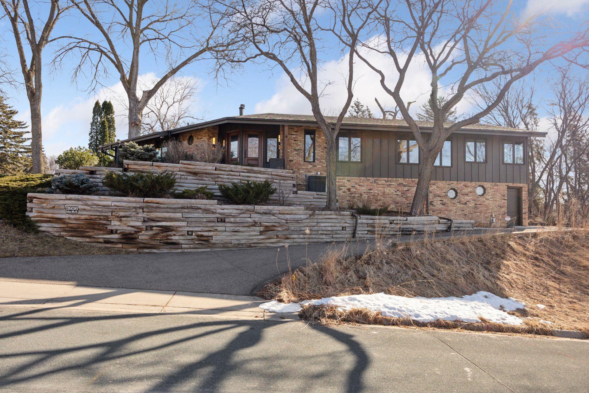 3936 Rolling Hills Road Arden Hills MN 55112