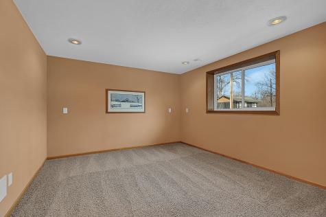 7998 E River Road Fridley MN 55432