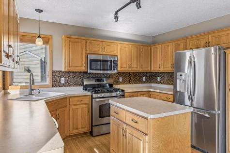 3517 99th Avenue N Brooklyn Park MN 55443