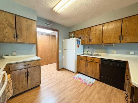 110 Velkommen Street NE Staples MN 56479