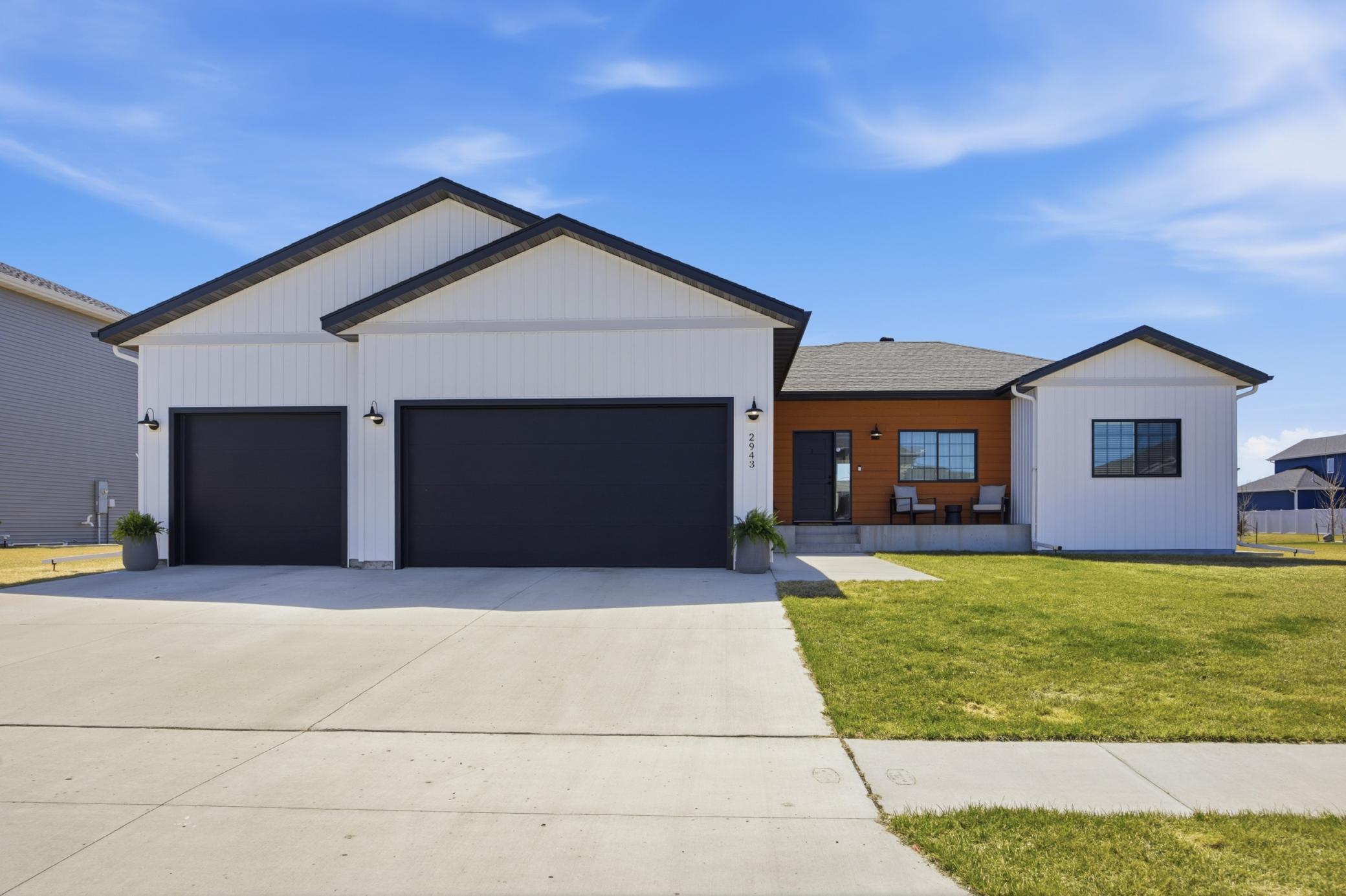 2943 Prairie Farms Circle S Fargo ND 58104
