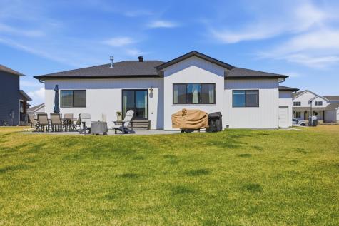 2943 Prairie Farms Circle S Fargo ND 58104