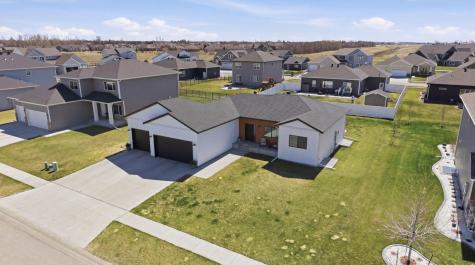 2943 Prairie Farms Circle S Fargo ND 58104