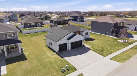 2943 Prairie Farms Circle S Fargo ND 58104