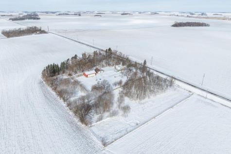 57821 300th Street Winthrop MN 55396