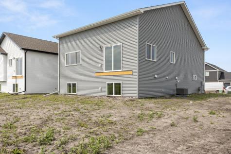 2629 38 Avenue S Moorhead MN 56560