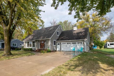 521 7th Avenue NE Waseca MN 56093