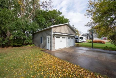 521 7th Avenue NE Waseca MN 56093