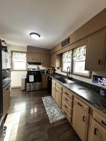 604 7th Avenue SW Pipestone MN 56164