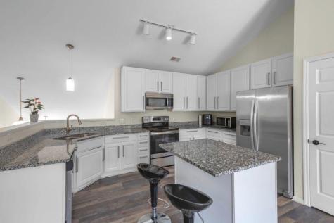 7466 Derby Lane Shakopee MN 55379