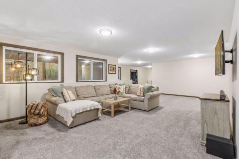 7314 255th Street Wyoming MN 55092