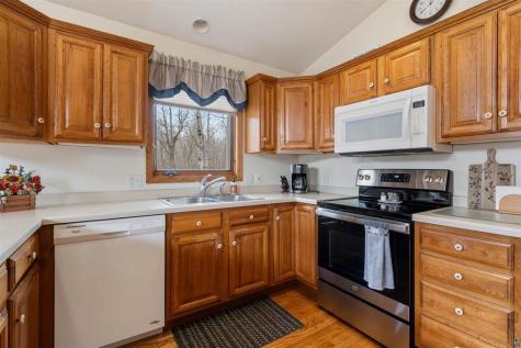 255 E Harney Road Esko MN 55733