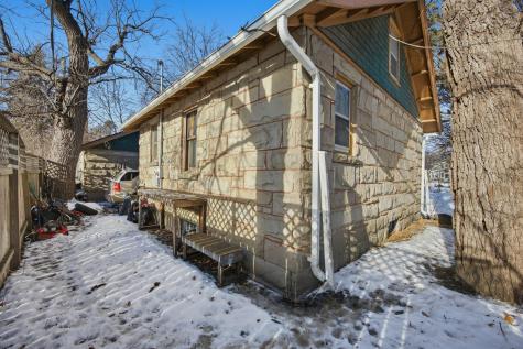1422 8th Avenue S Fargo ND 58103