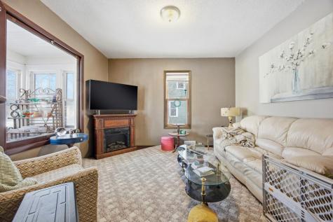 1422 8th Avenue S Fargo ND 58103