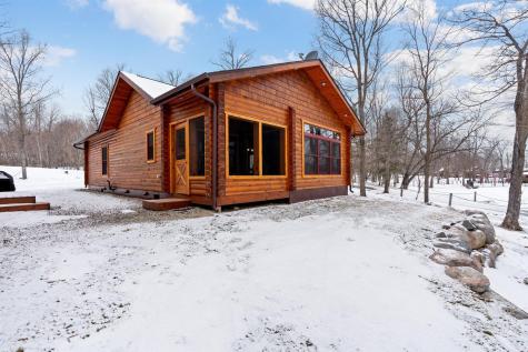 #525 Trapper's Landing Lodge Merit Way Walker MN 56484