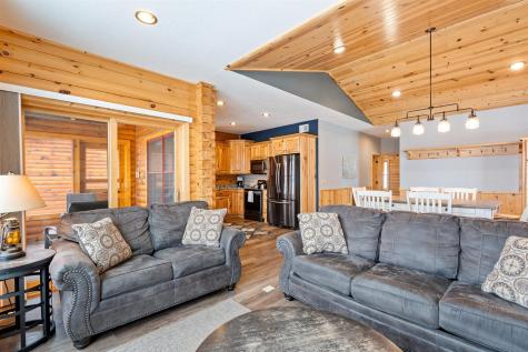 #525 Trapper's Landing Lodge Merit Way Walker MN 56484