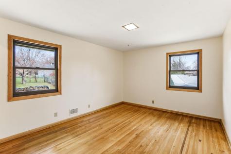 5116 Meadow Ridge Edina MN 55439