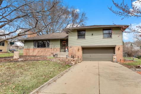 5116 Meadow Ridge Edina MN 55439