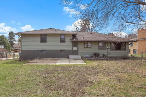 5116 Meadow Ridge Edina MN 55439