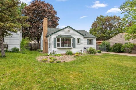 749 Cottage Avenue W Saint Paul MN 55117
