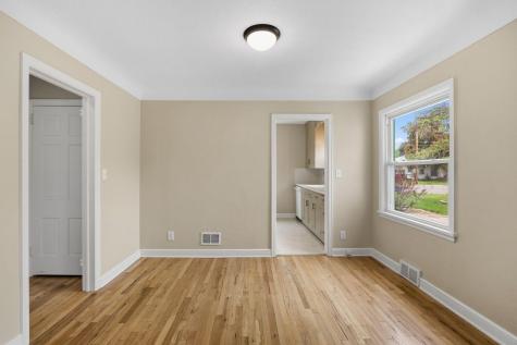 749 Cottage Avenue W Saint Paul MN 55117