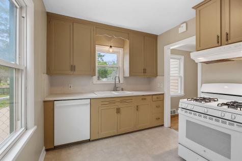749 Cottage Avenue W Saint Paul MN 55117