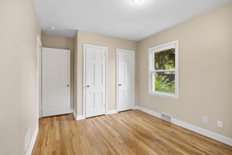 749 Cottage Avenue W Saint Paul MN 55117