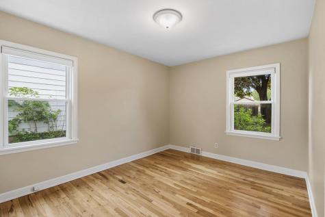 749 Cottage Avenue W Saint Paul MN 55117
